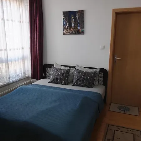 Happy Apartman Budapest Διαμέρισμα *
